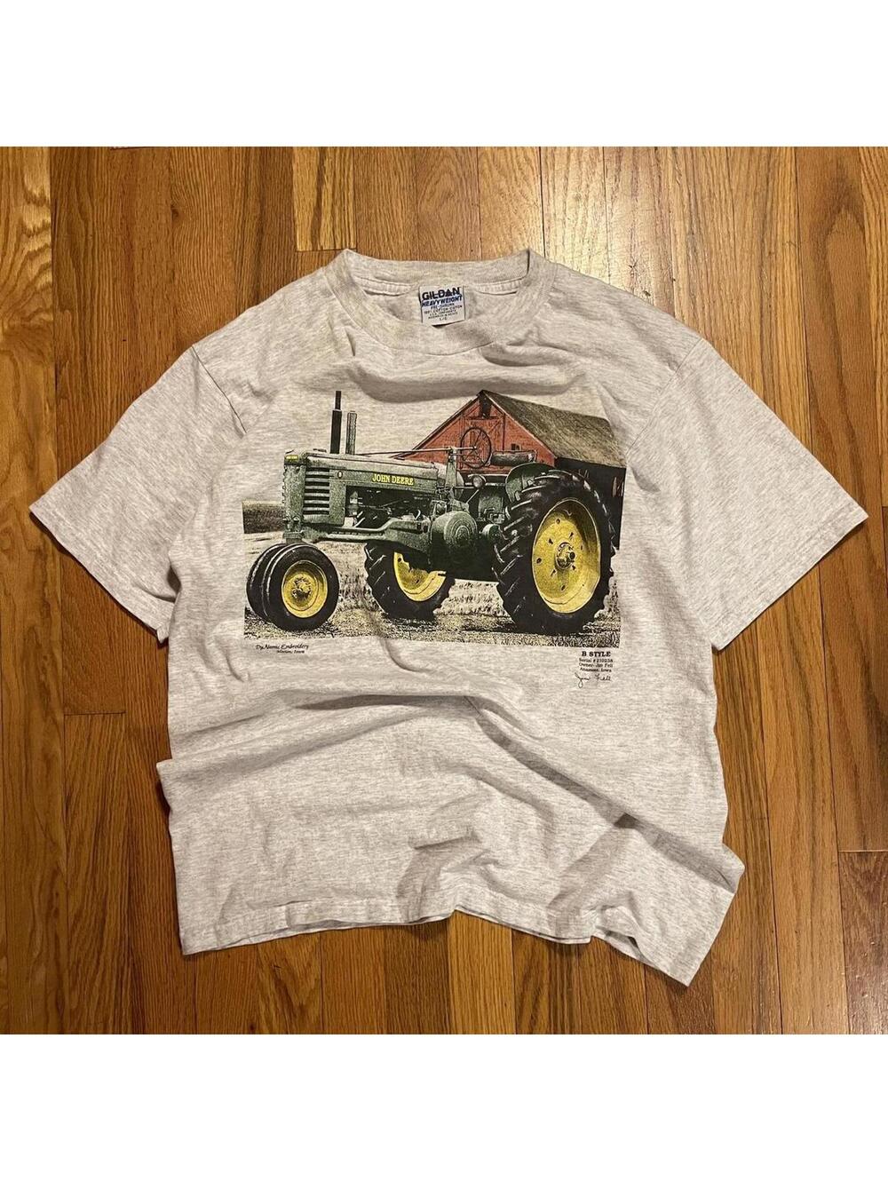 John Deere Vintage 90s Tractor Graphic Tee Gildan Heavyweight T-Shirt Mens Large